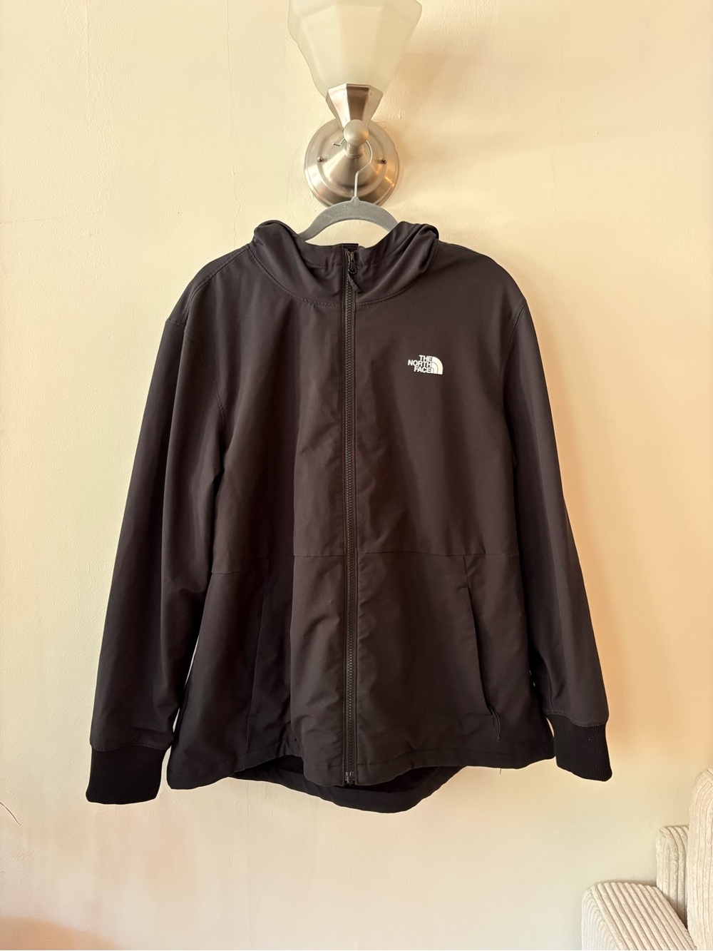 Women's The North Face Black Hooded Fleece-lined Windbreaker Jacket